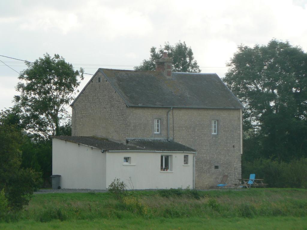 Gite De L'Aure Trevieres Exterior foto